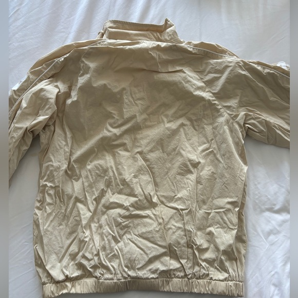 Aritzia TNA windbreaker quarter zip - Picture 9 of 9